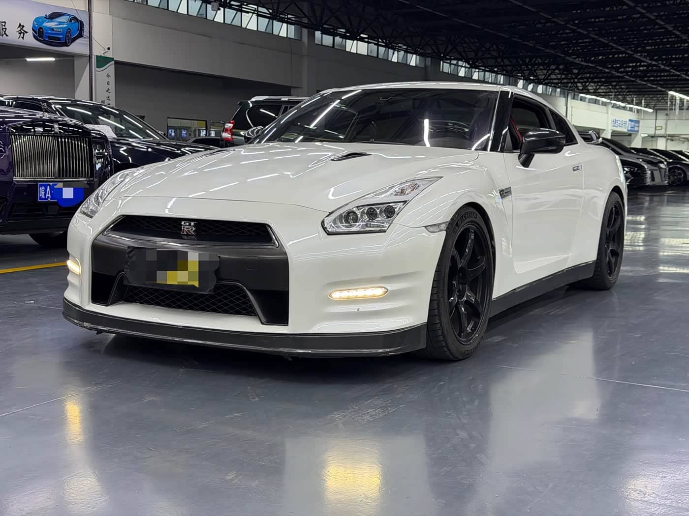 Nissan GT-R