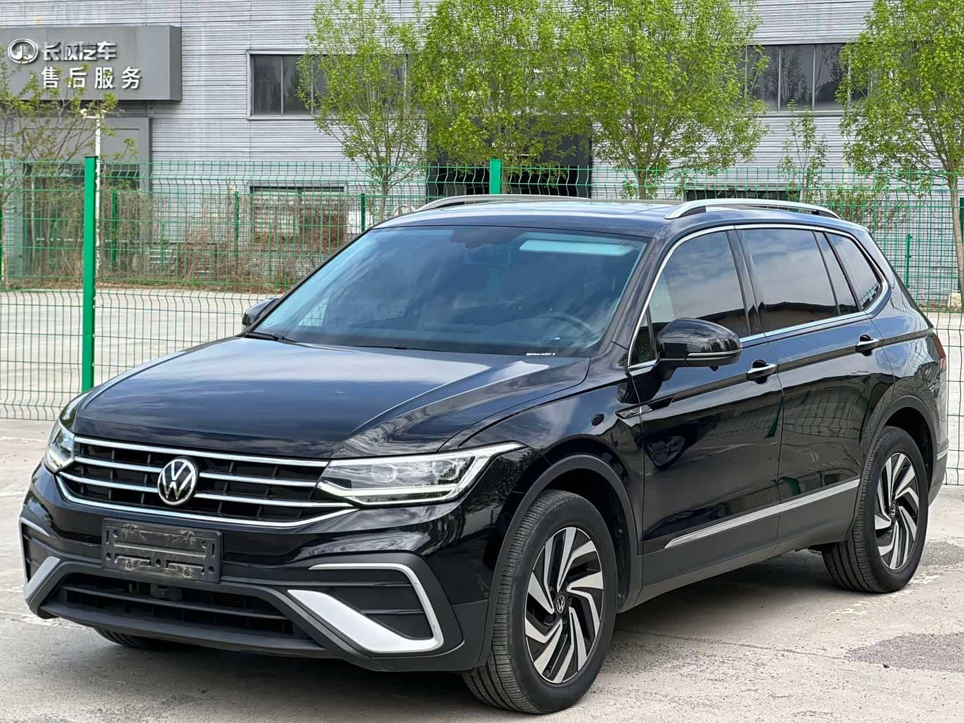 Volkswagen Tiguan L