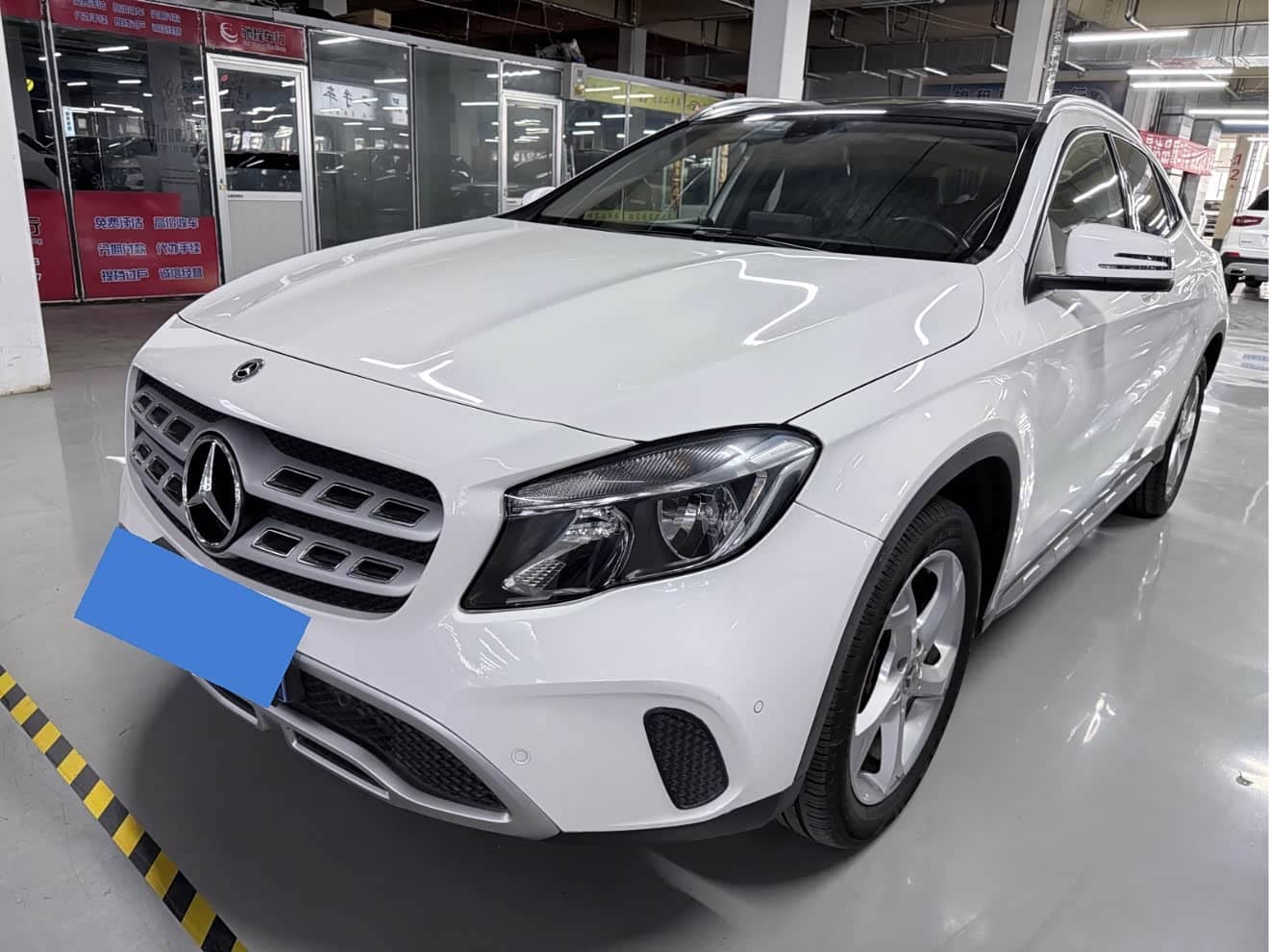 Mercedes-Benz GLA