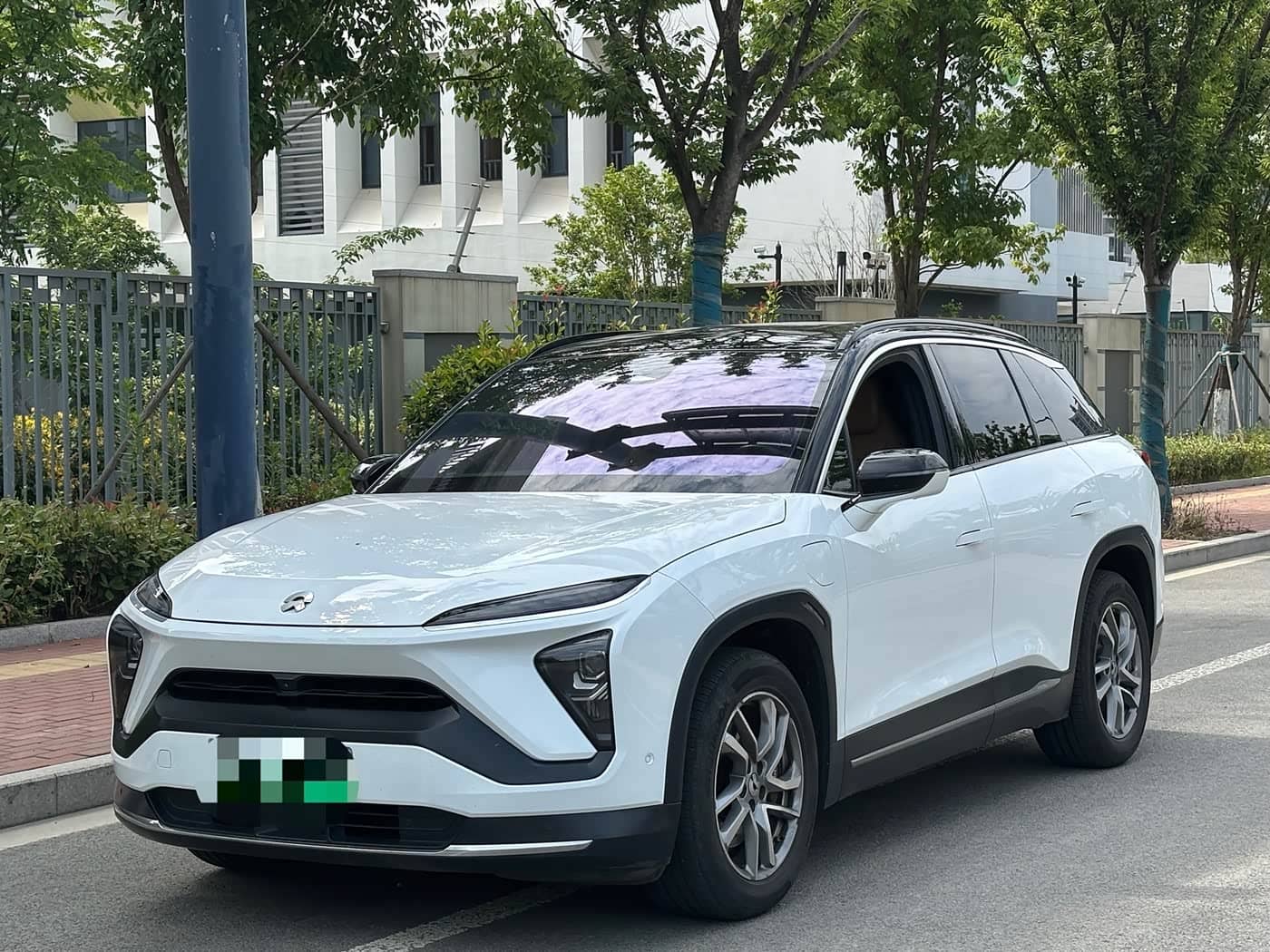 NIO ES6