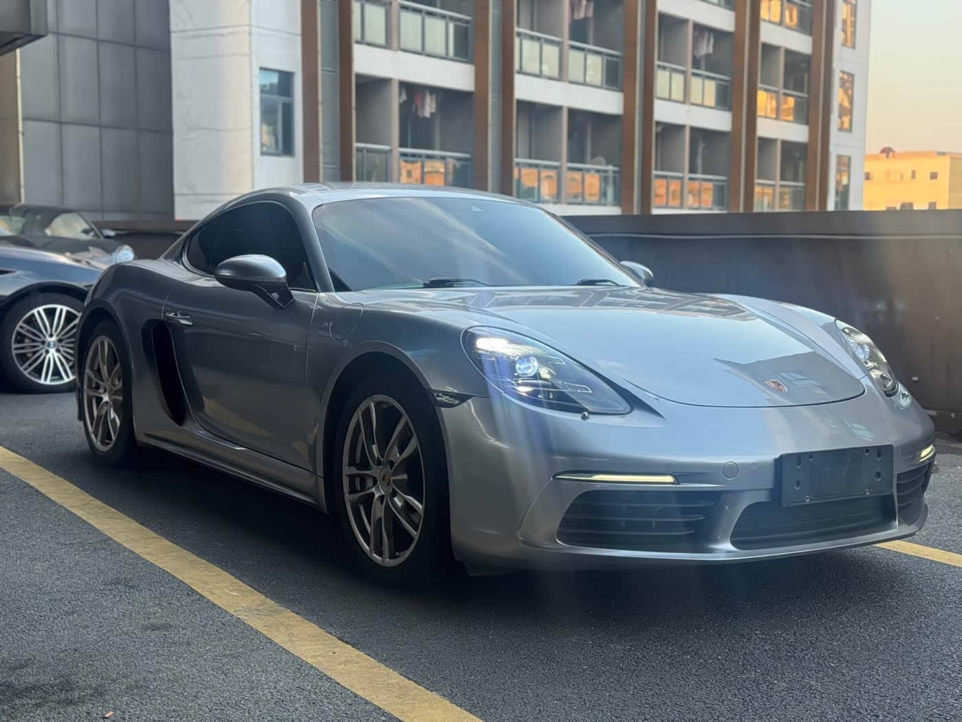 Porsche 718