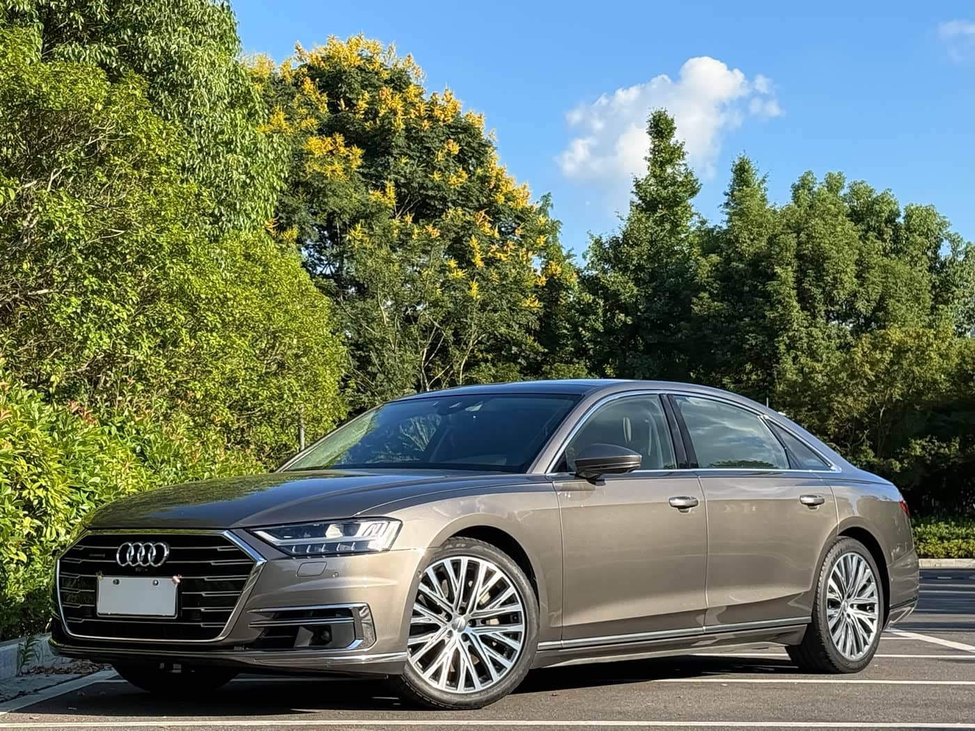 Audi A8