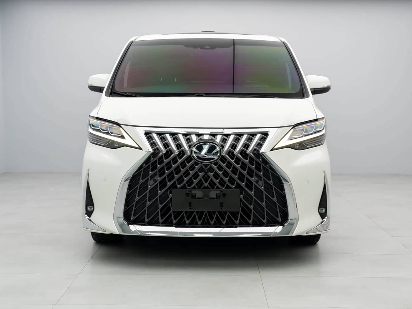 Lexus LM