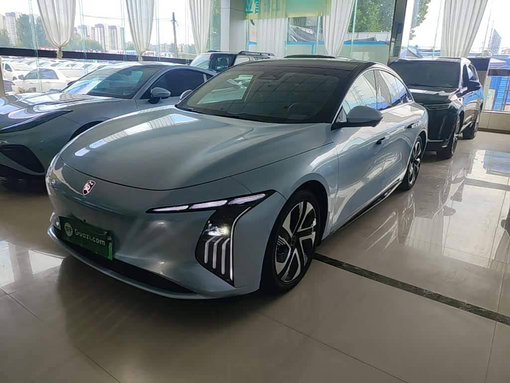 Dongfeng Fengxing Stellar S7