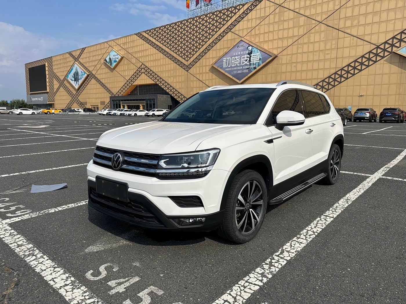 Volkswagen Tharu