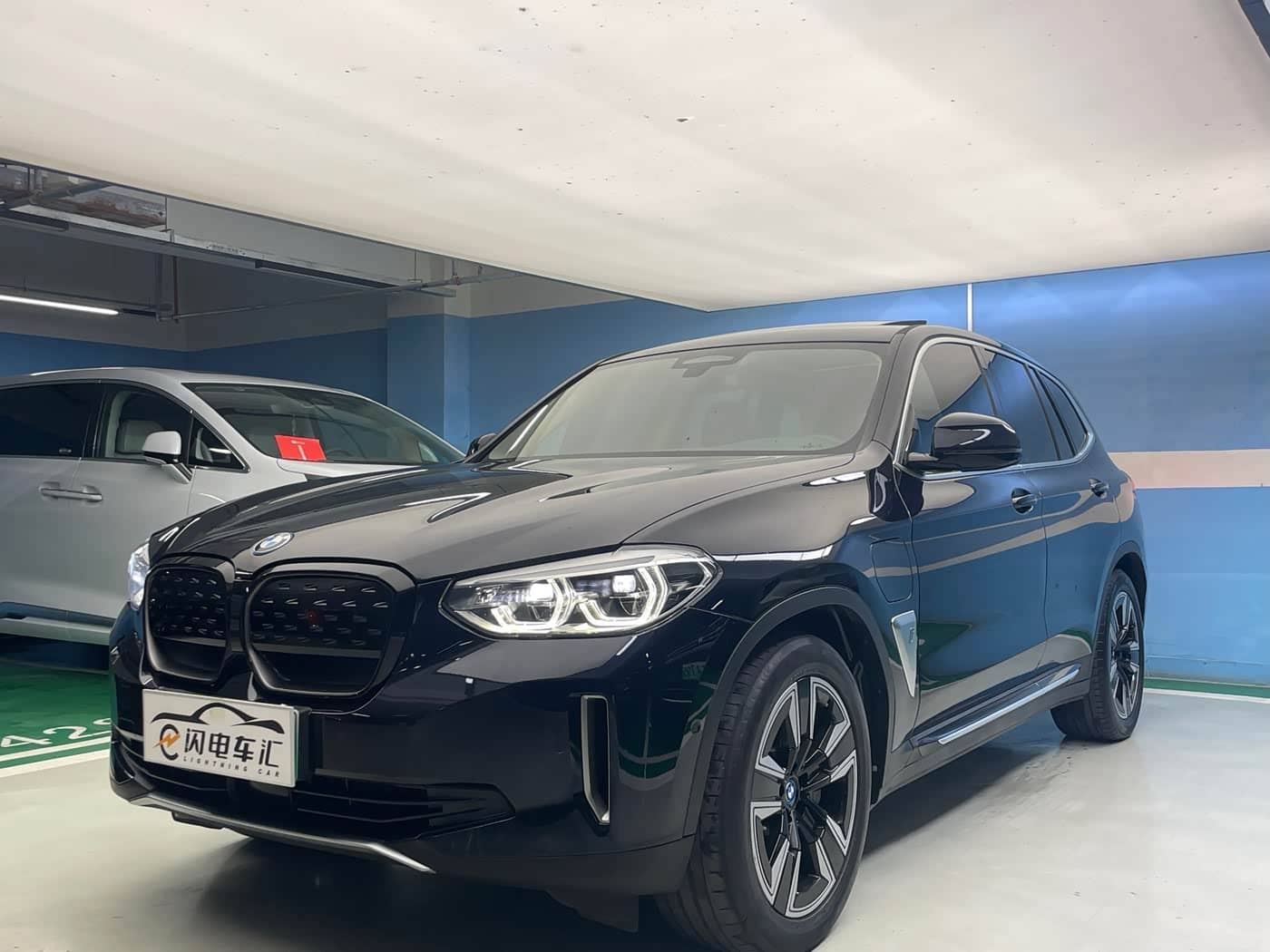 BMW iX3