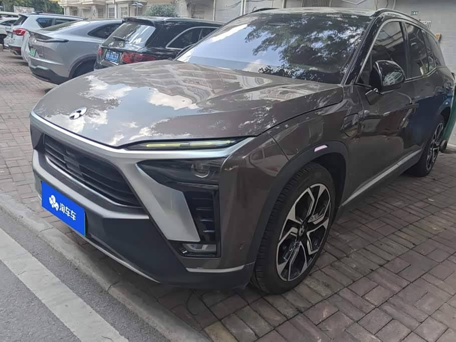 NIO ES8