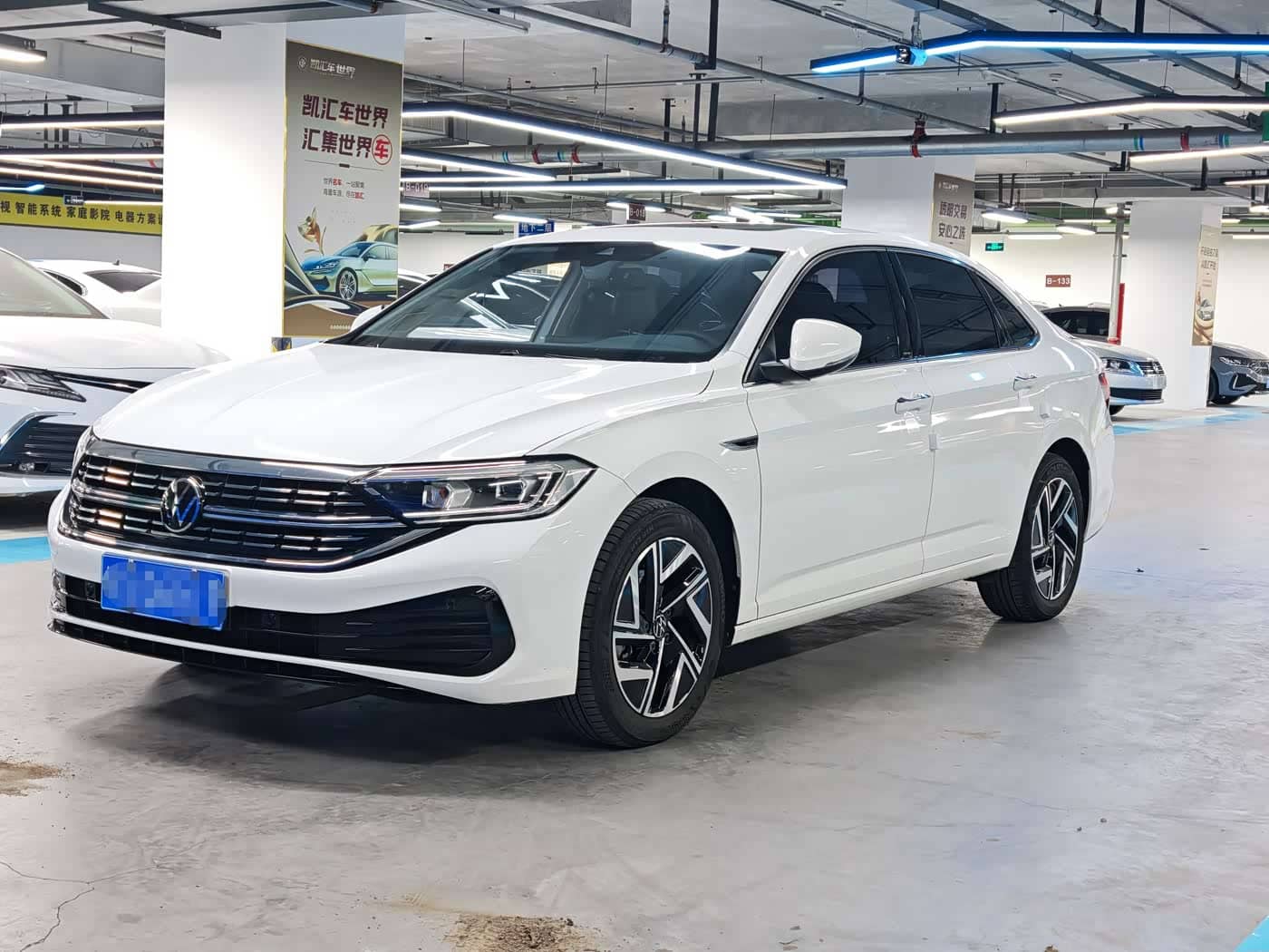 Volkswagen Sagitar