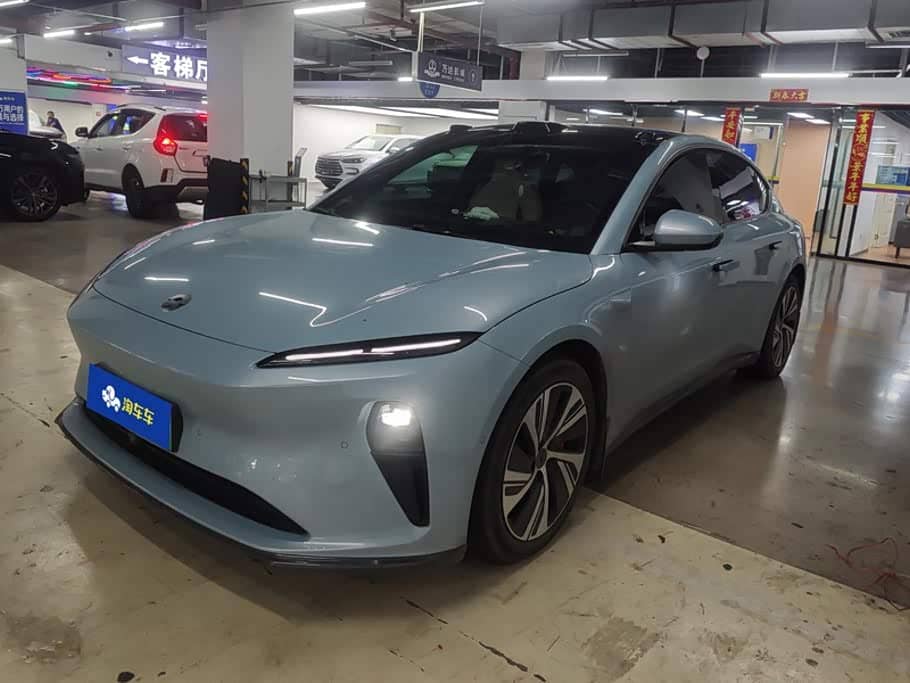 NIO ET5