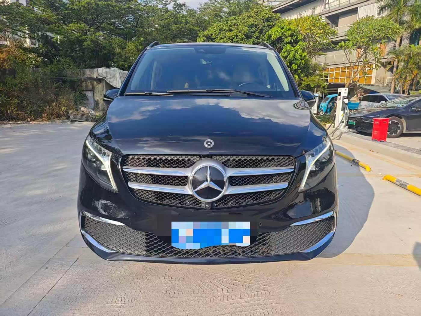 Mercedes-Benz V-Class