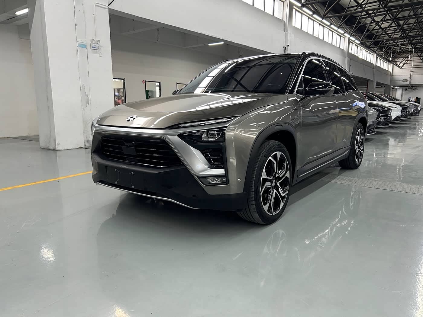 NIO ES8