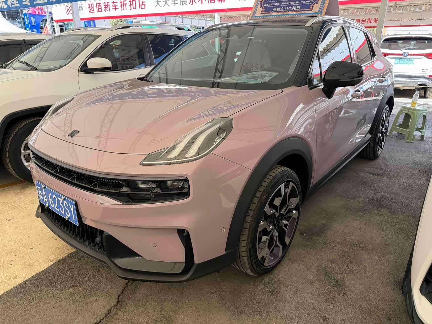 Lynk & Co 06