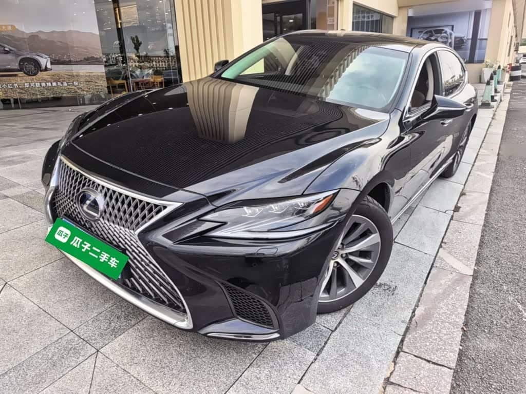 Lexus LS