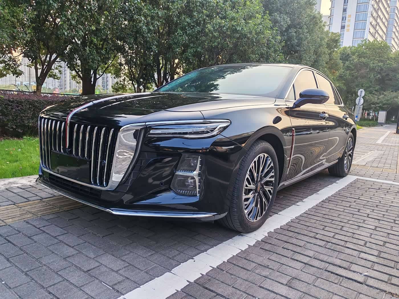 Hongqi H5