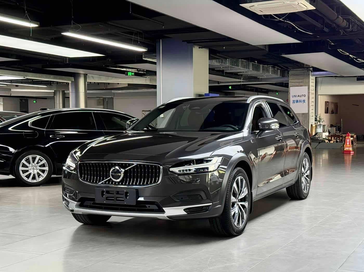 Volvo V90