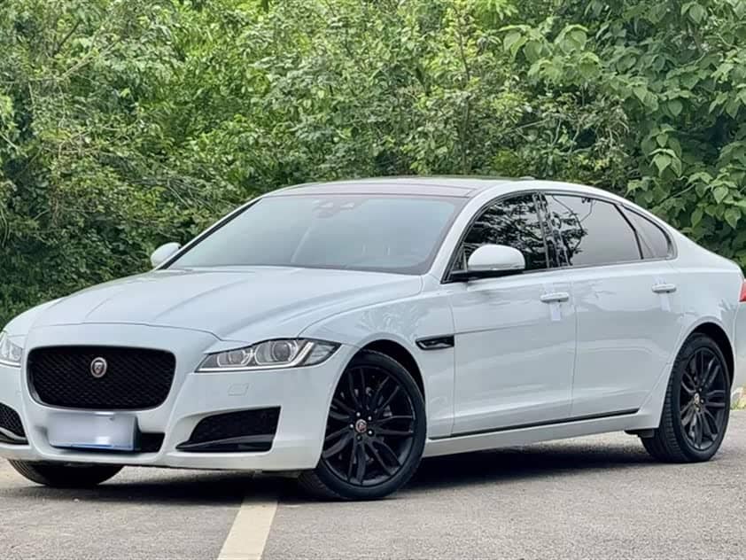 Jaguar XFL