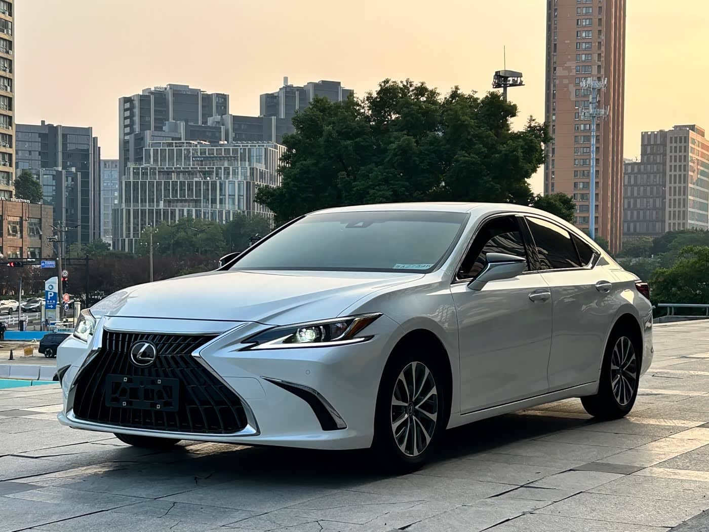 Lexus ES
