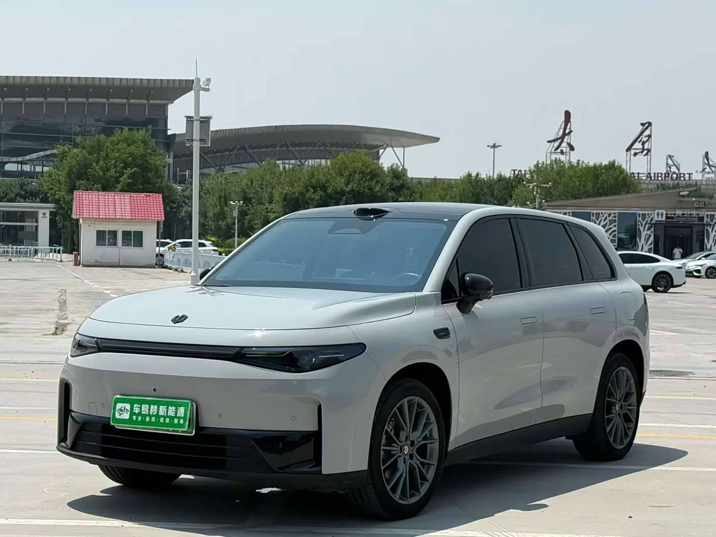 Leapmotor C10