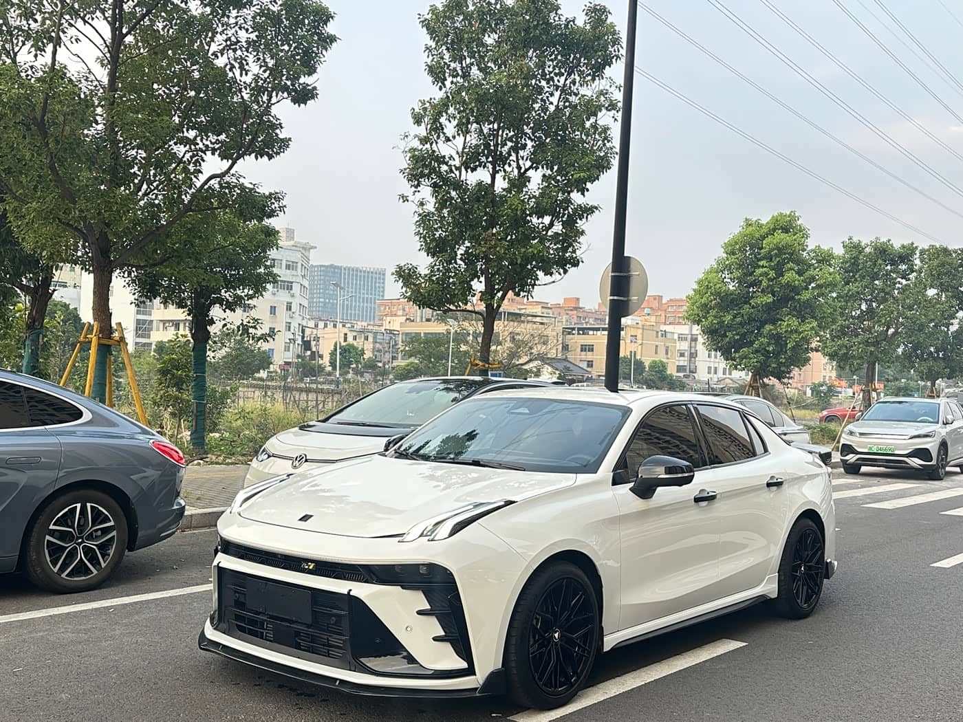 Lynk & Co 03