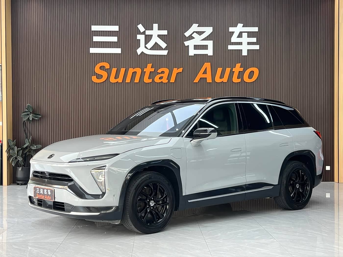 NIO ES6