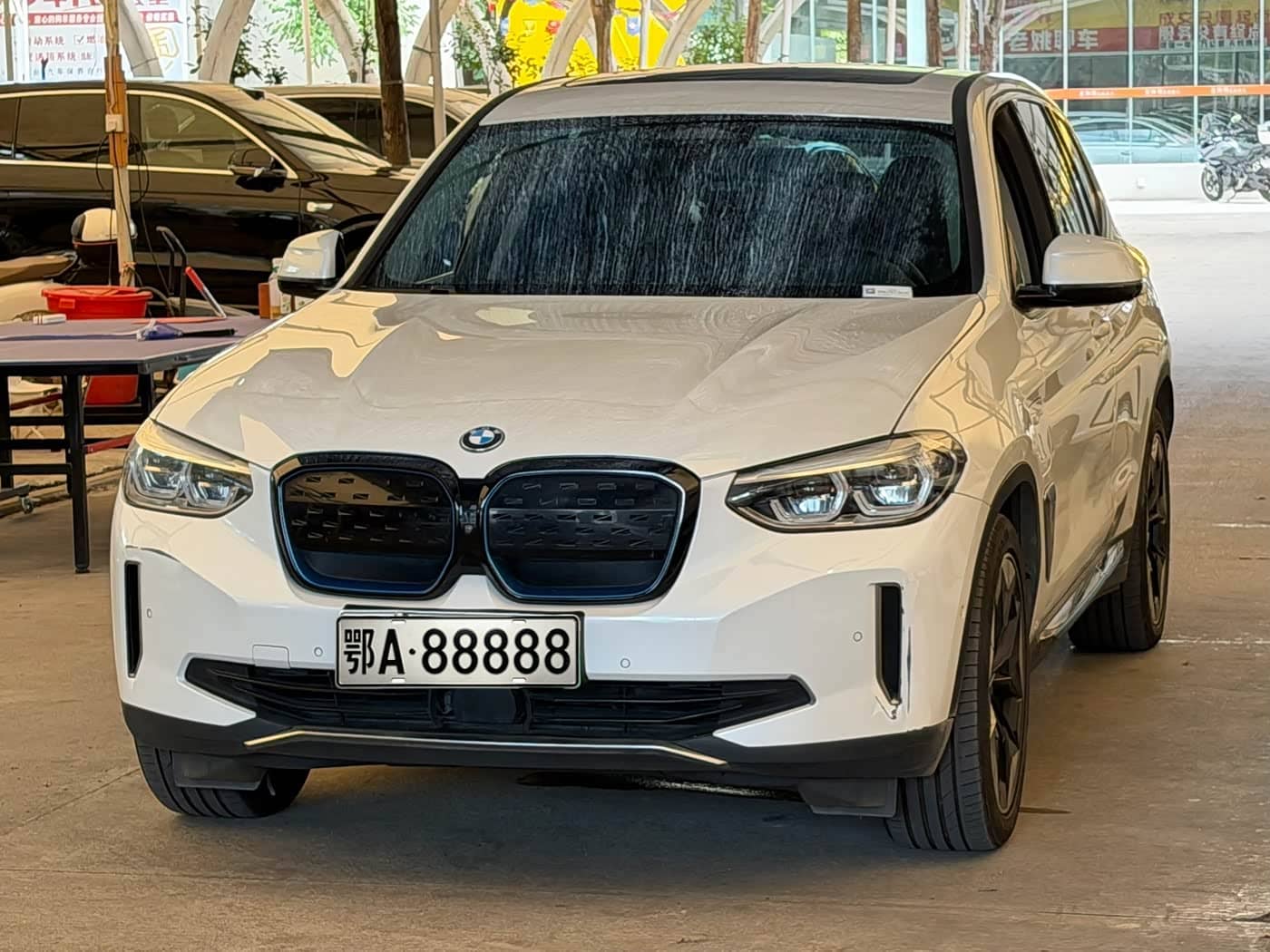 BMW iX3