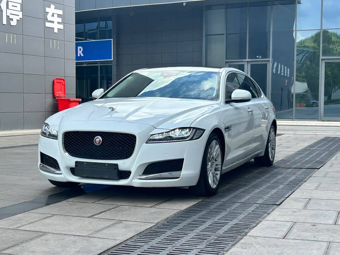 Jaguar XFL