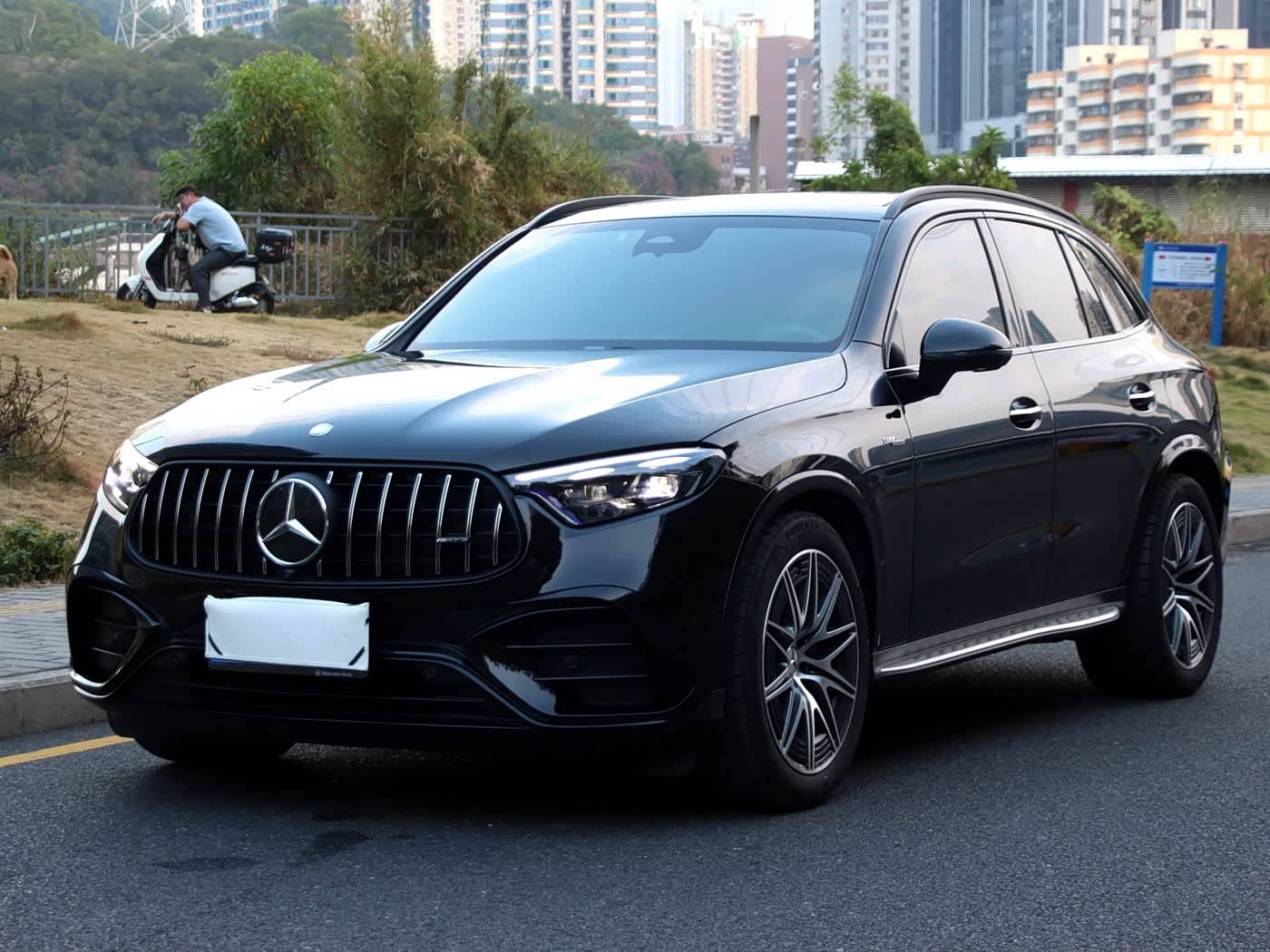 Mercedes-Benz GLC AMG