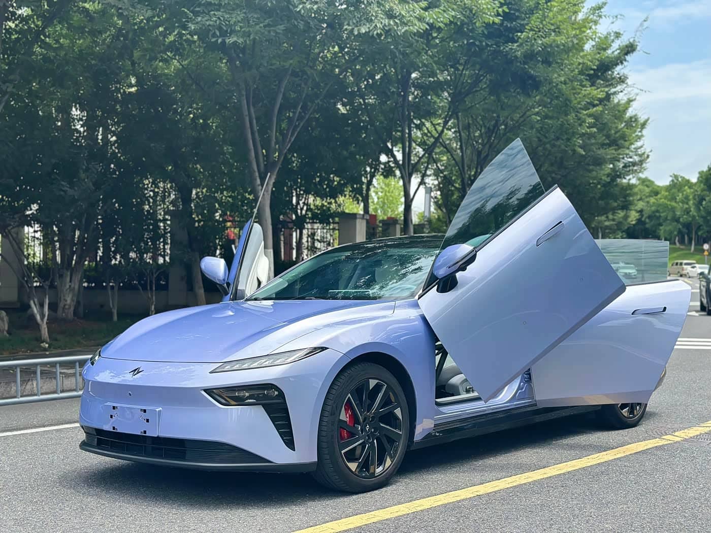 Dongfeng Yipai eπ007