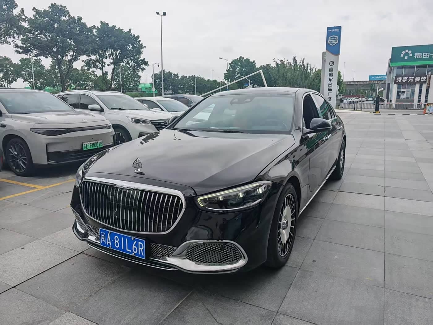Mercedes-Benz S-Class