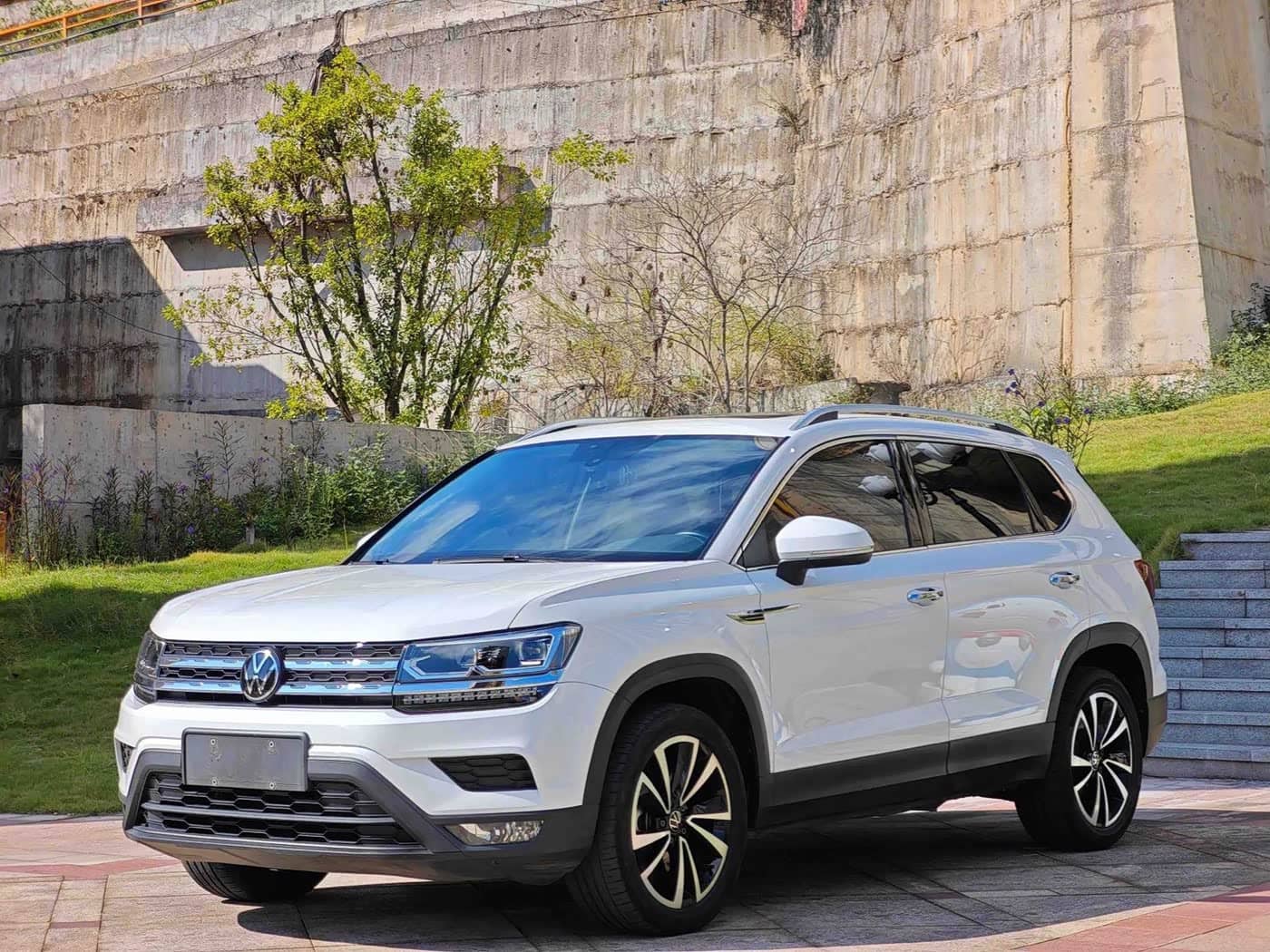 Volkswagen Tharu