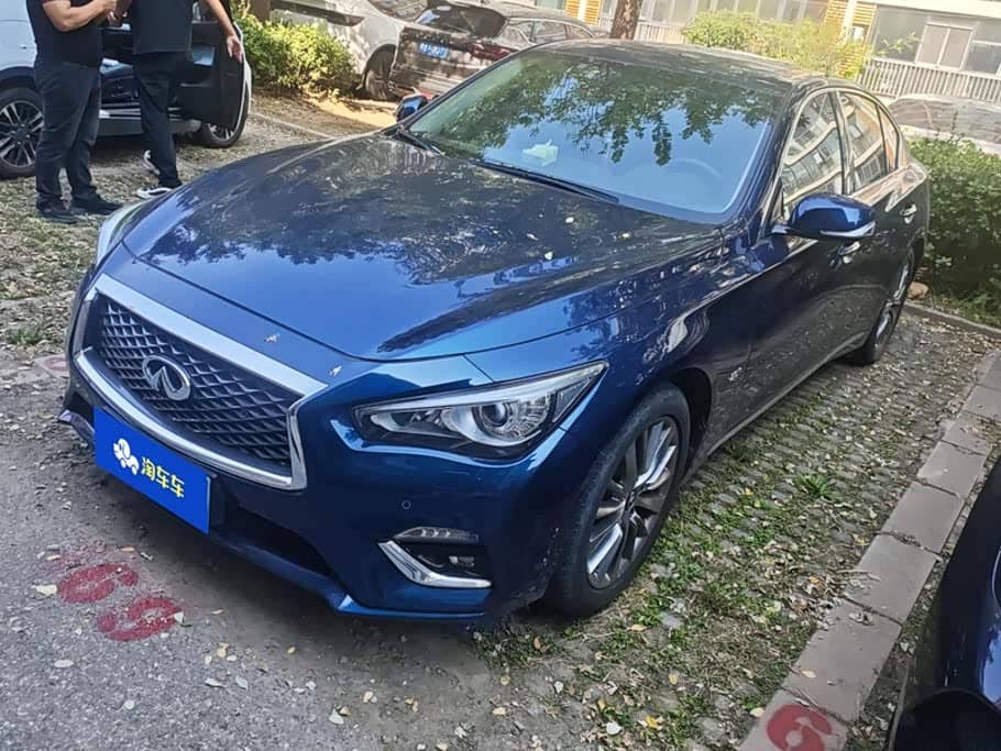 Infiniti Q50L