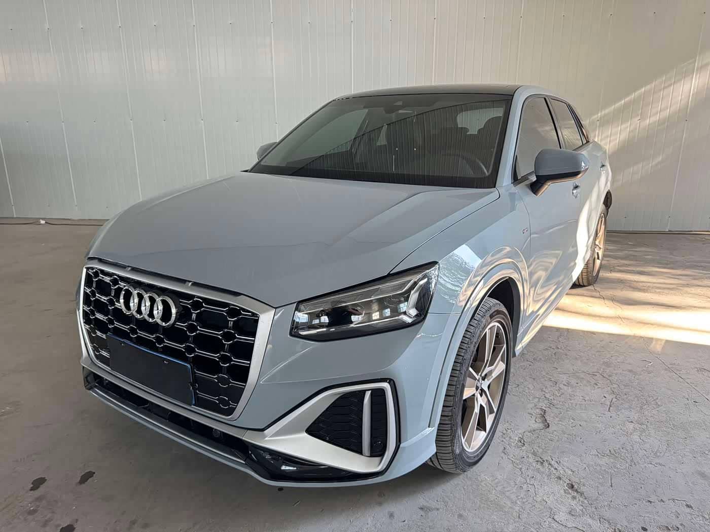 Audi Q2L