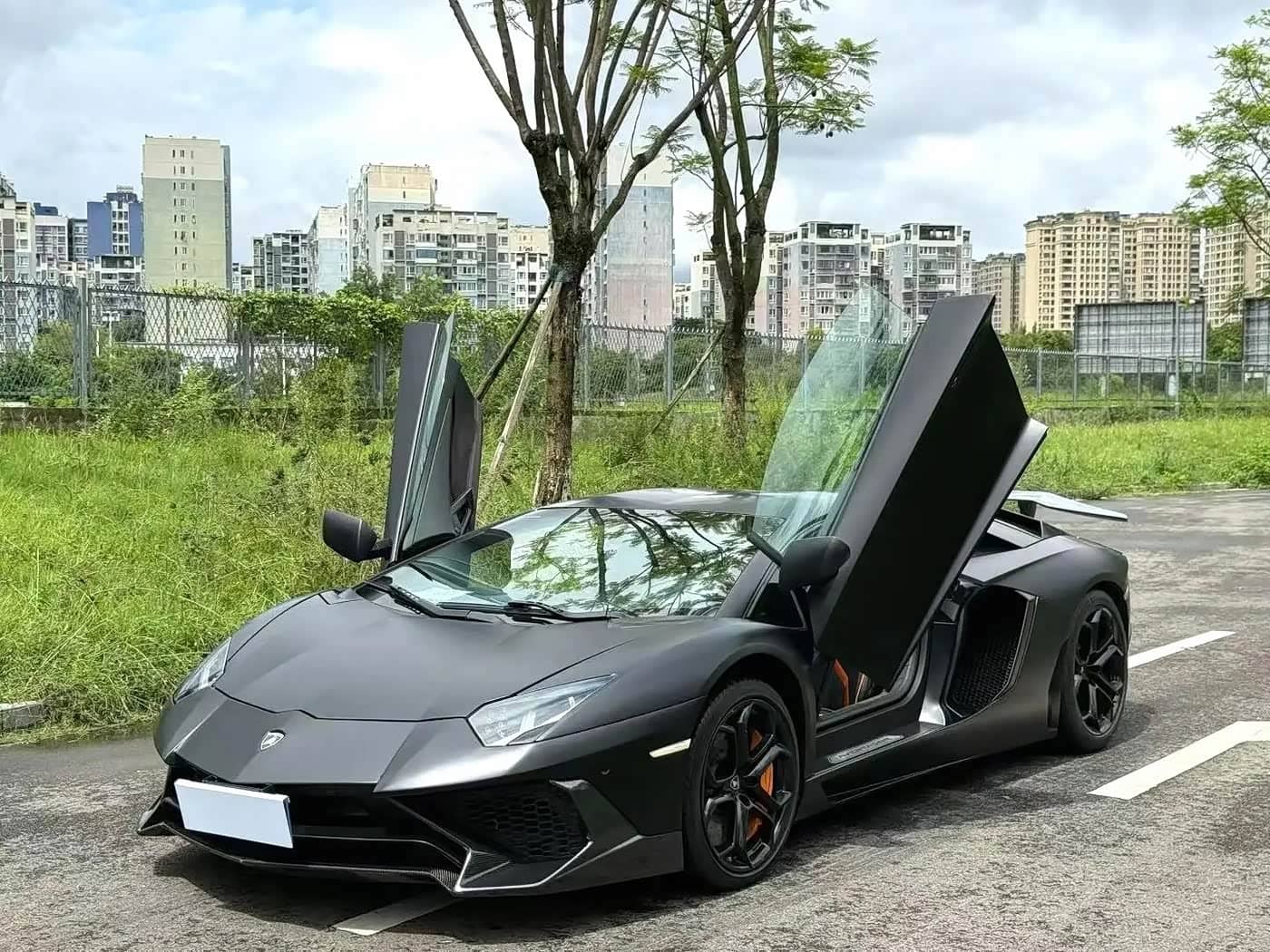 Lamborghini Aventador