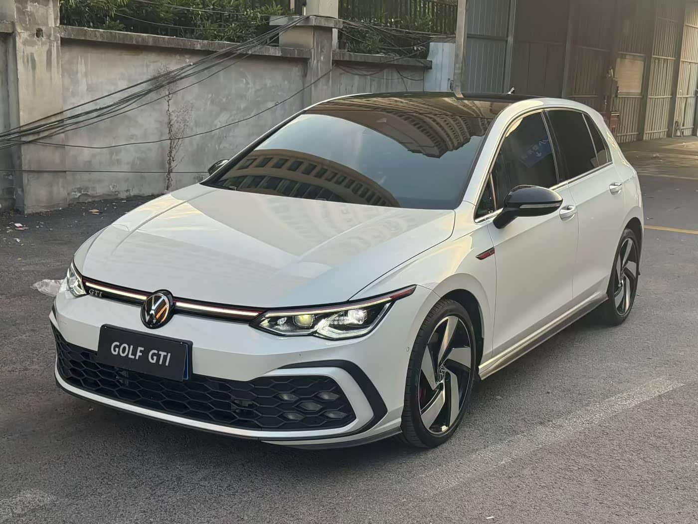 Volkswagen Golf GTI