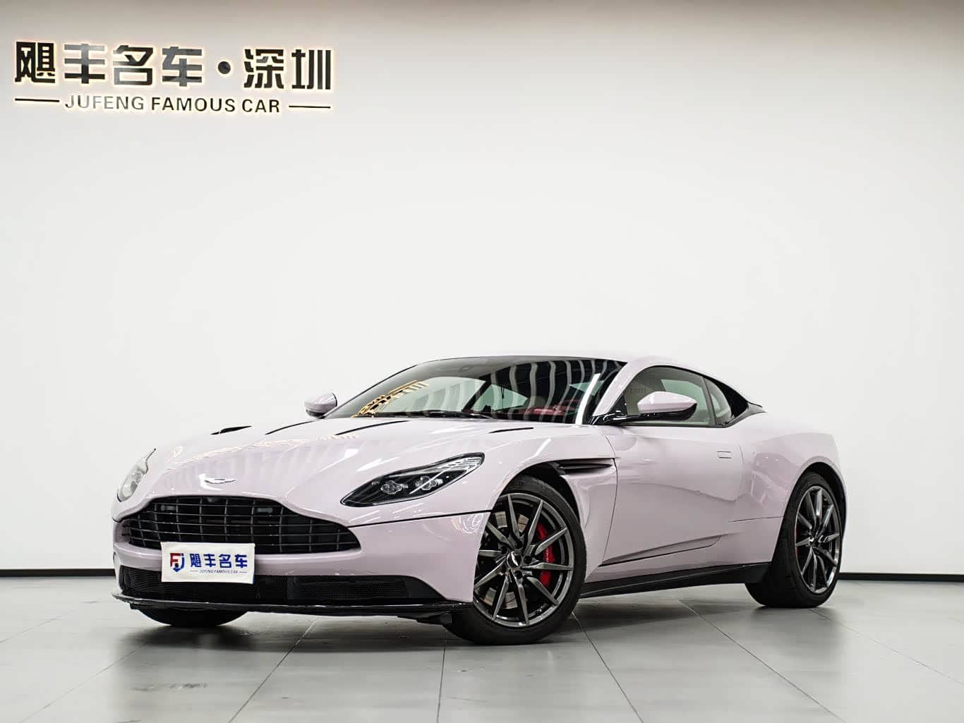 Aston Martin DB11