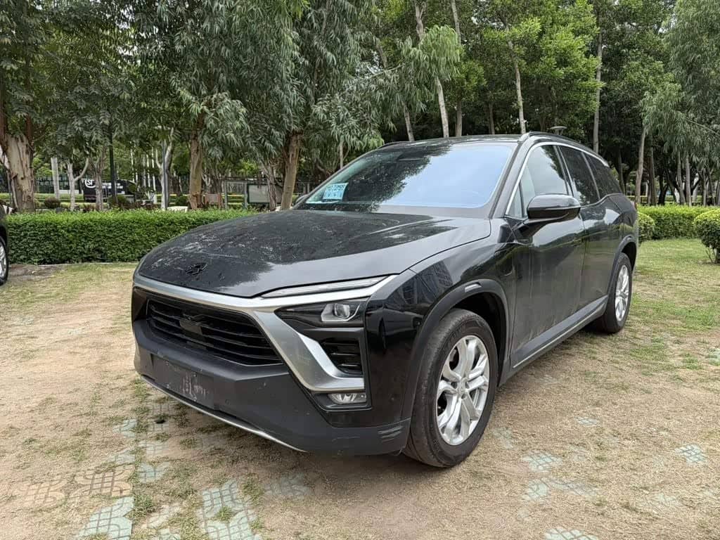 NIO ES8