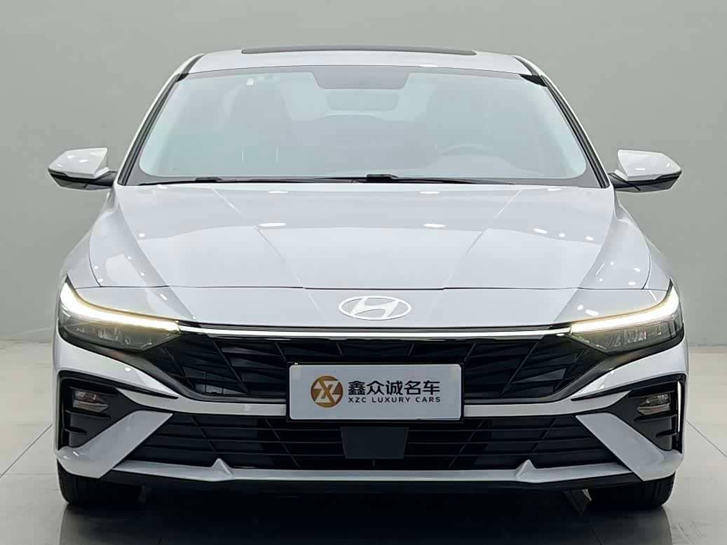 Hyundai Elantra