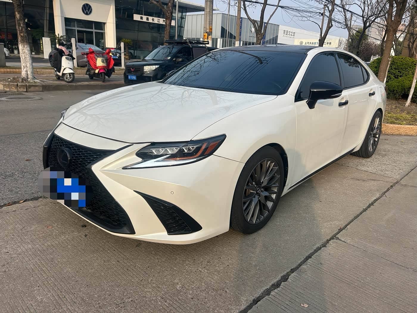 Lexus ES