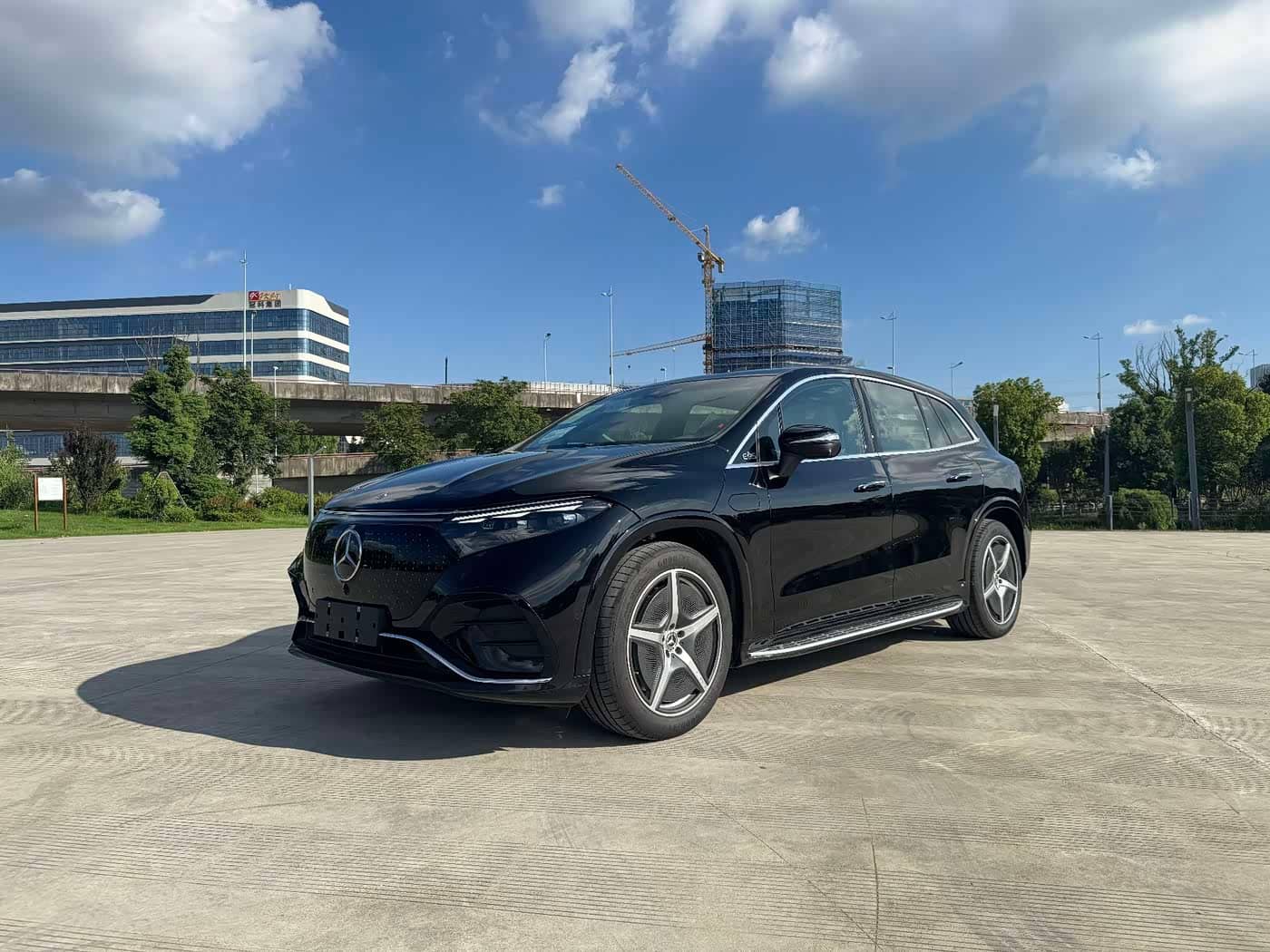 Mercedes-Benz EQS SUV