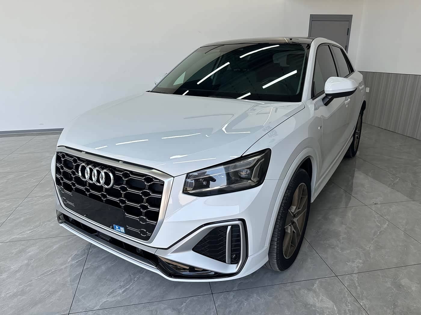 Audi Q2L
