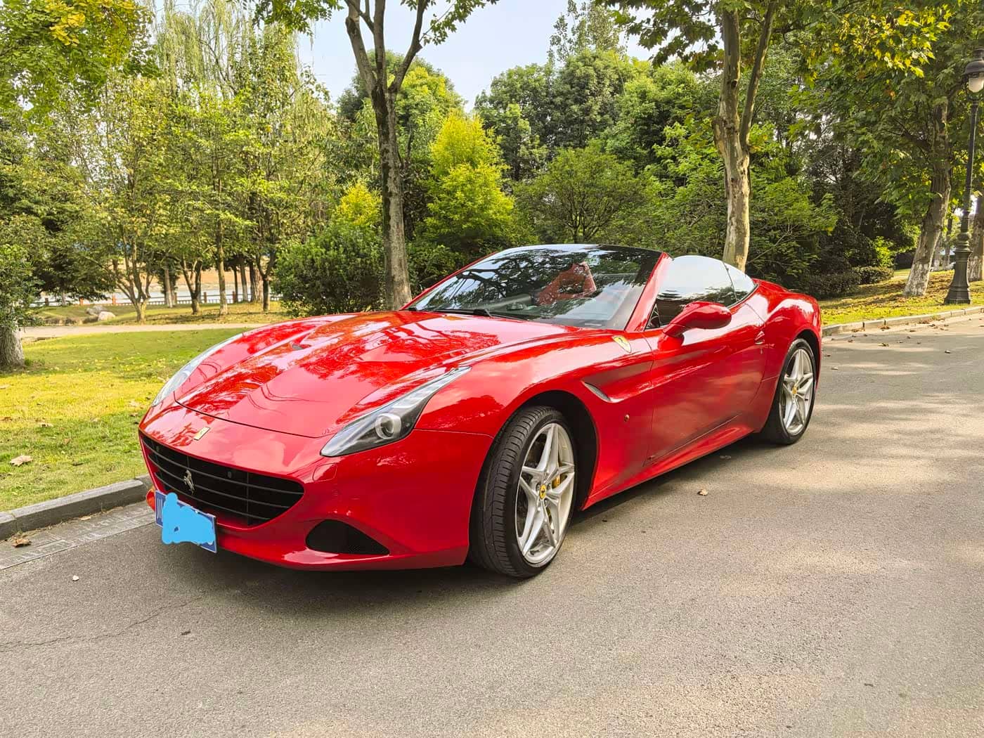 Ferrari California T
