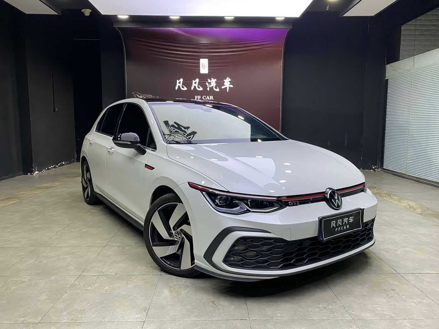 Volkswagen Golf GTI