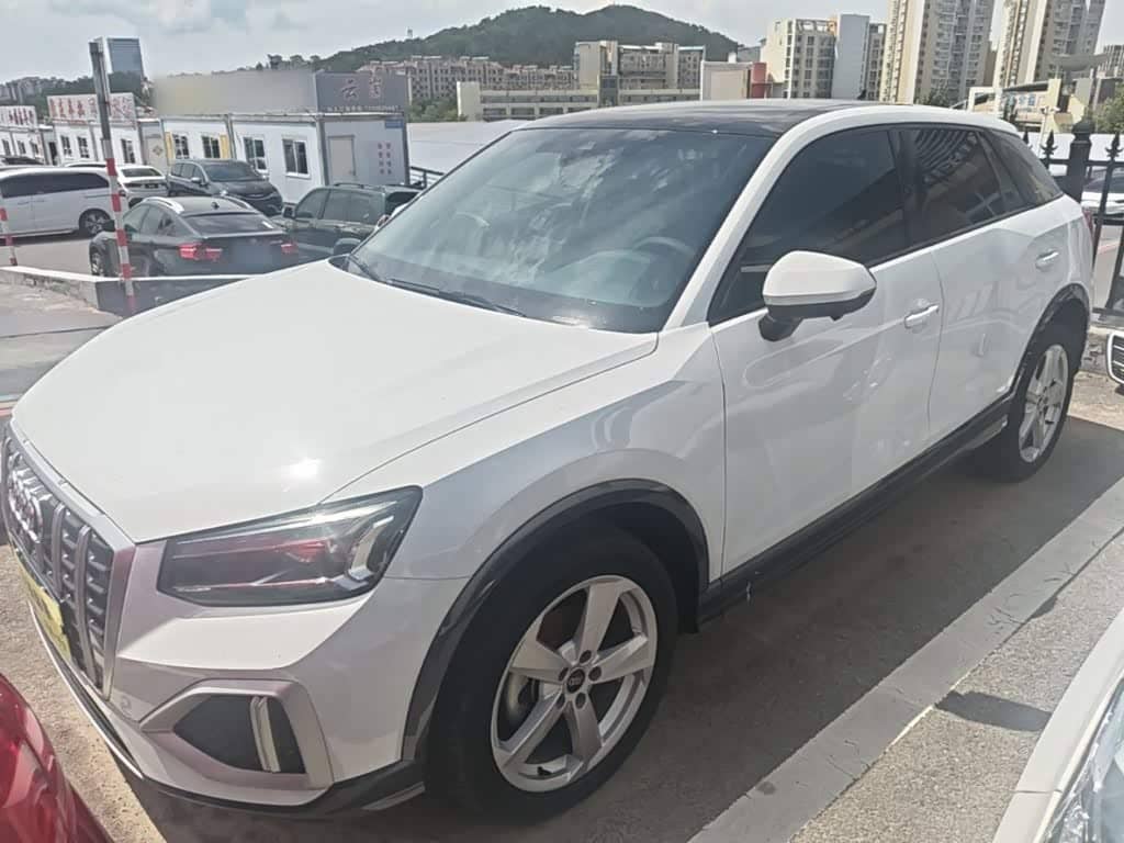 Audi Q2L