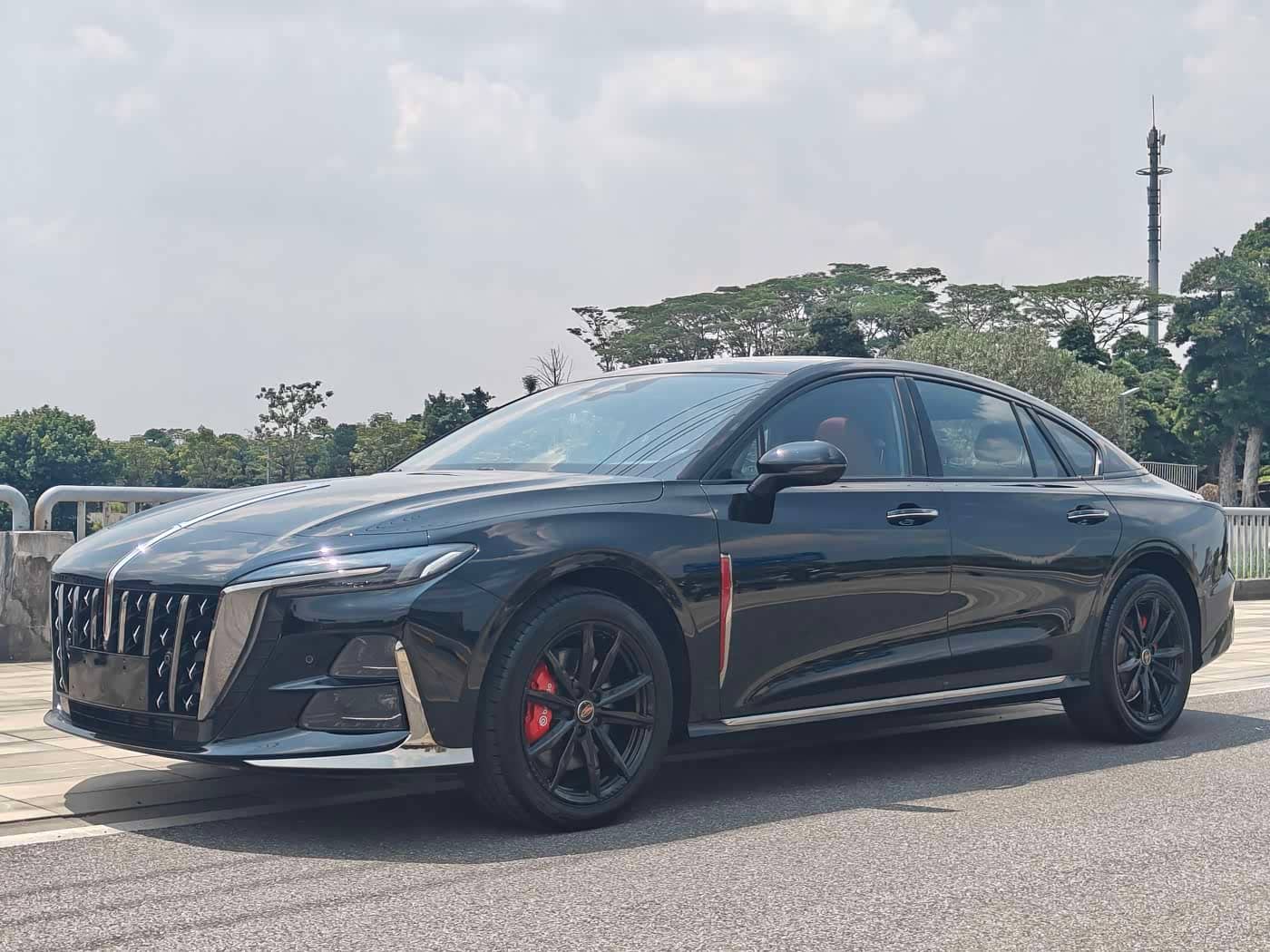 Hongqi H6