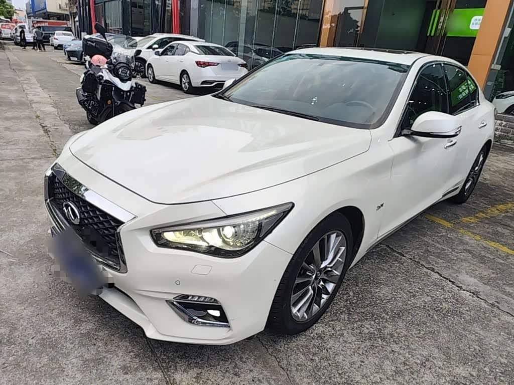 Infiniti Q50L