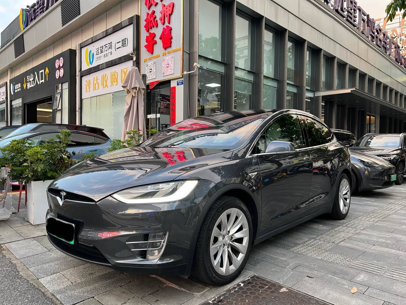 Tesla Model X