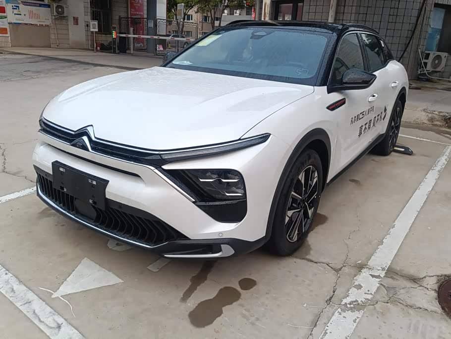 Citroën Versailles C5 X
