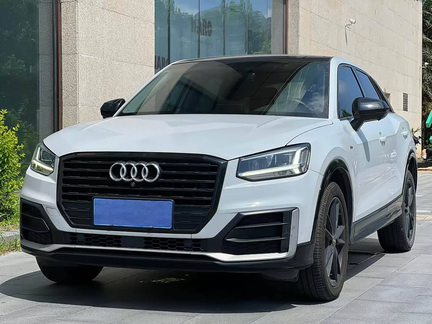 Audi Q2L