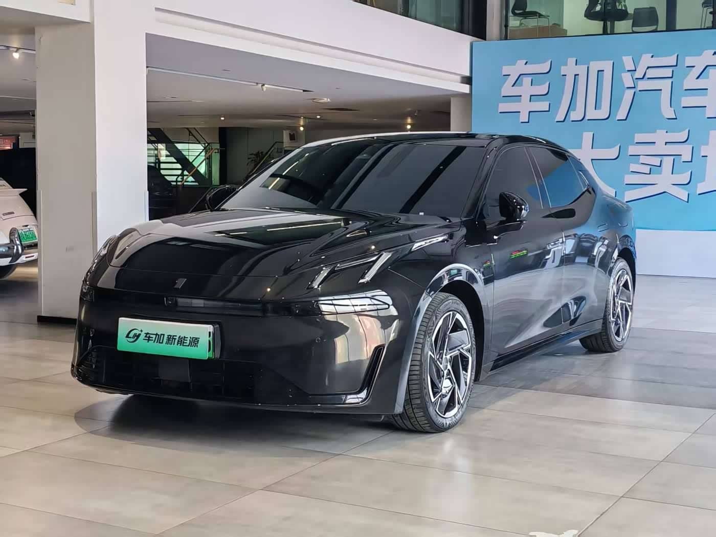Lynk & Co 07 EM-P