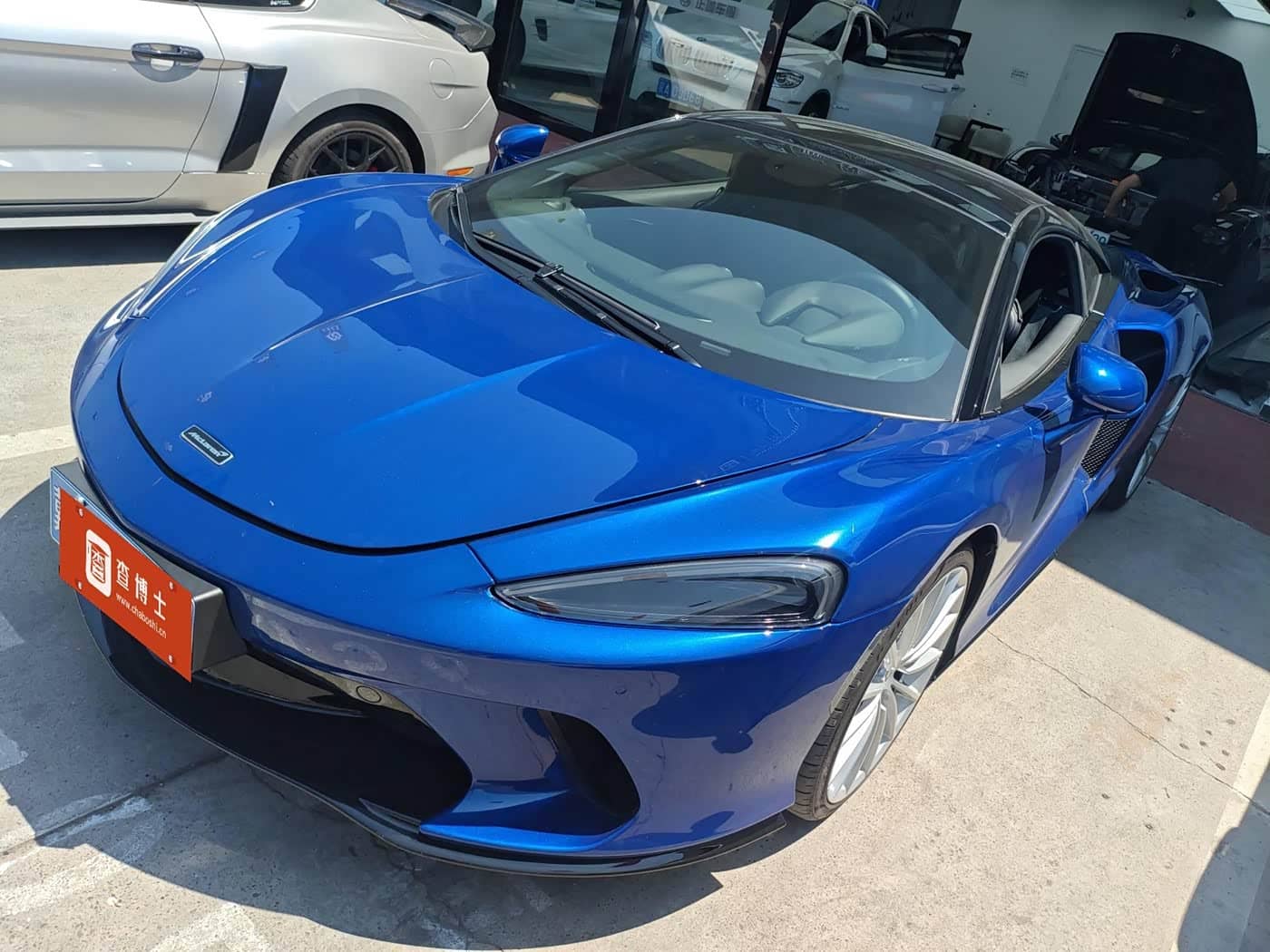McLaren GT